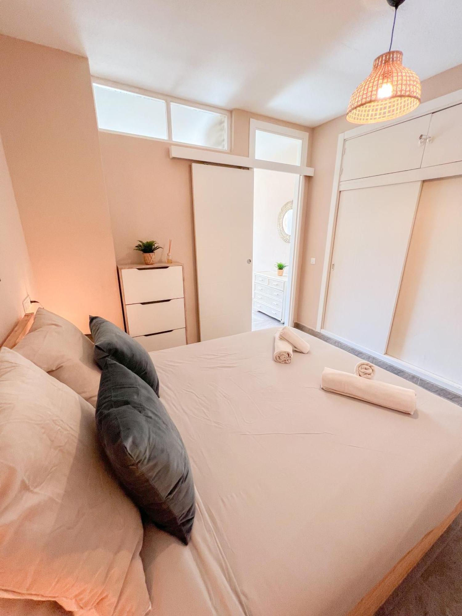 Cozy & Sunny Carihuela Park Apartman Torremolinos Kültér fotó