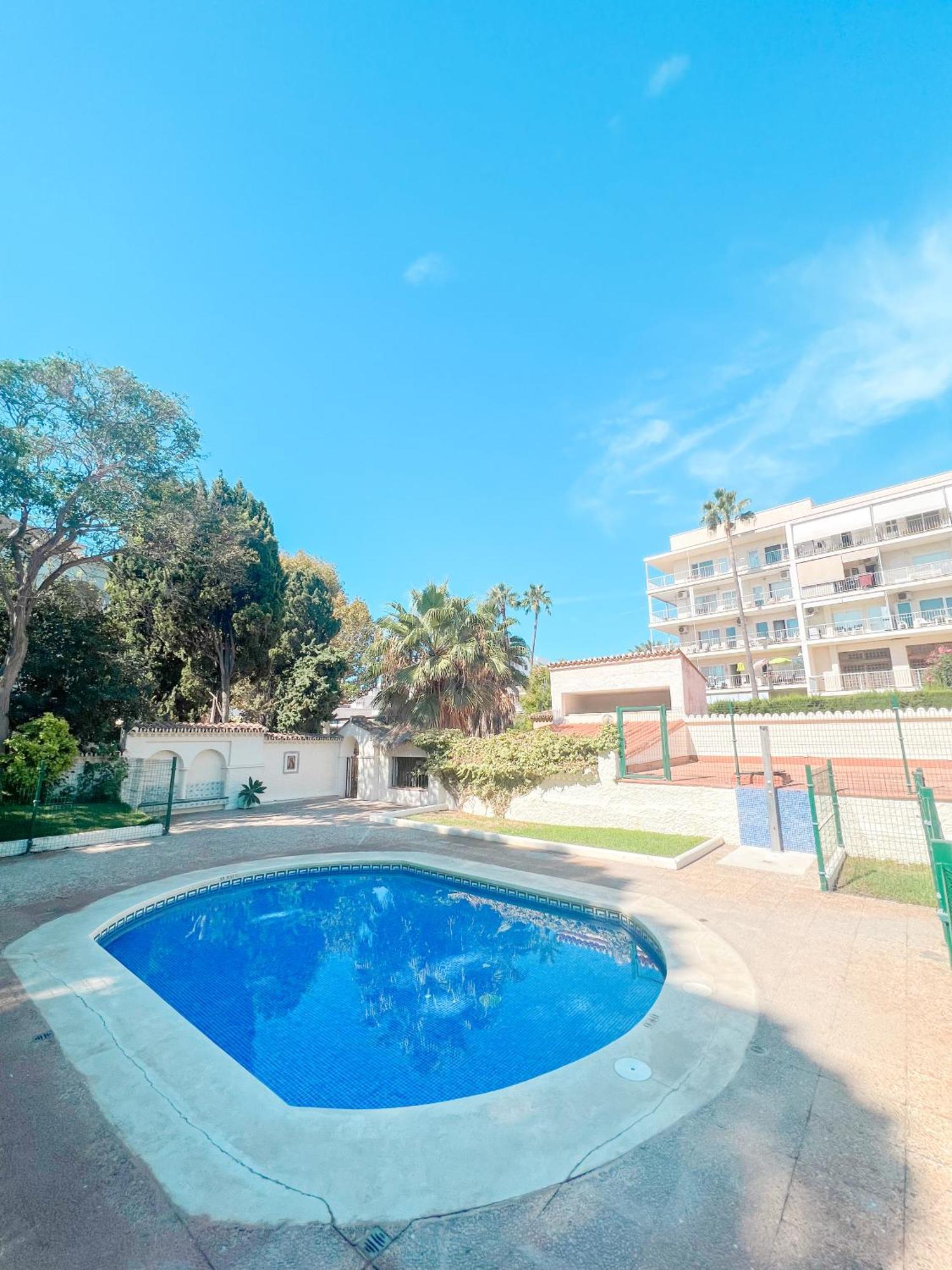 Cozy & Sunny Carihuela Park Apartman Torremolinos Kültér fotó